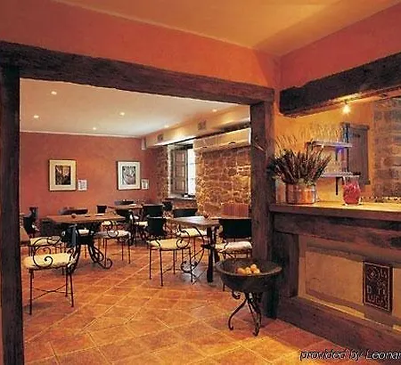 La Corte De Lugas Вальявисьоса