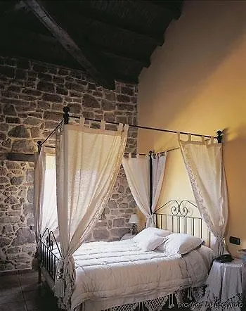 Country house La Corte De Lugas *