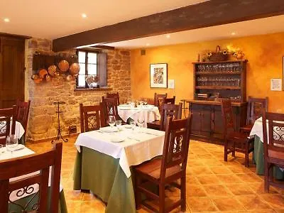 La Corte De Lugas