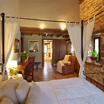 Hotel La Corte De Lugas 4*