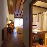 La Corte De Lugas